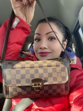 Additional photos of LV